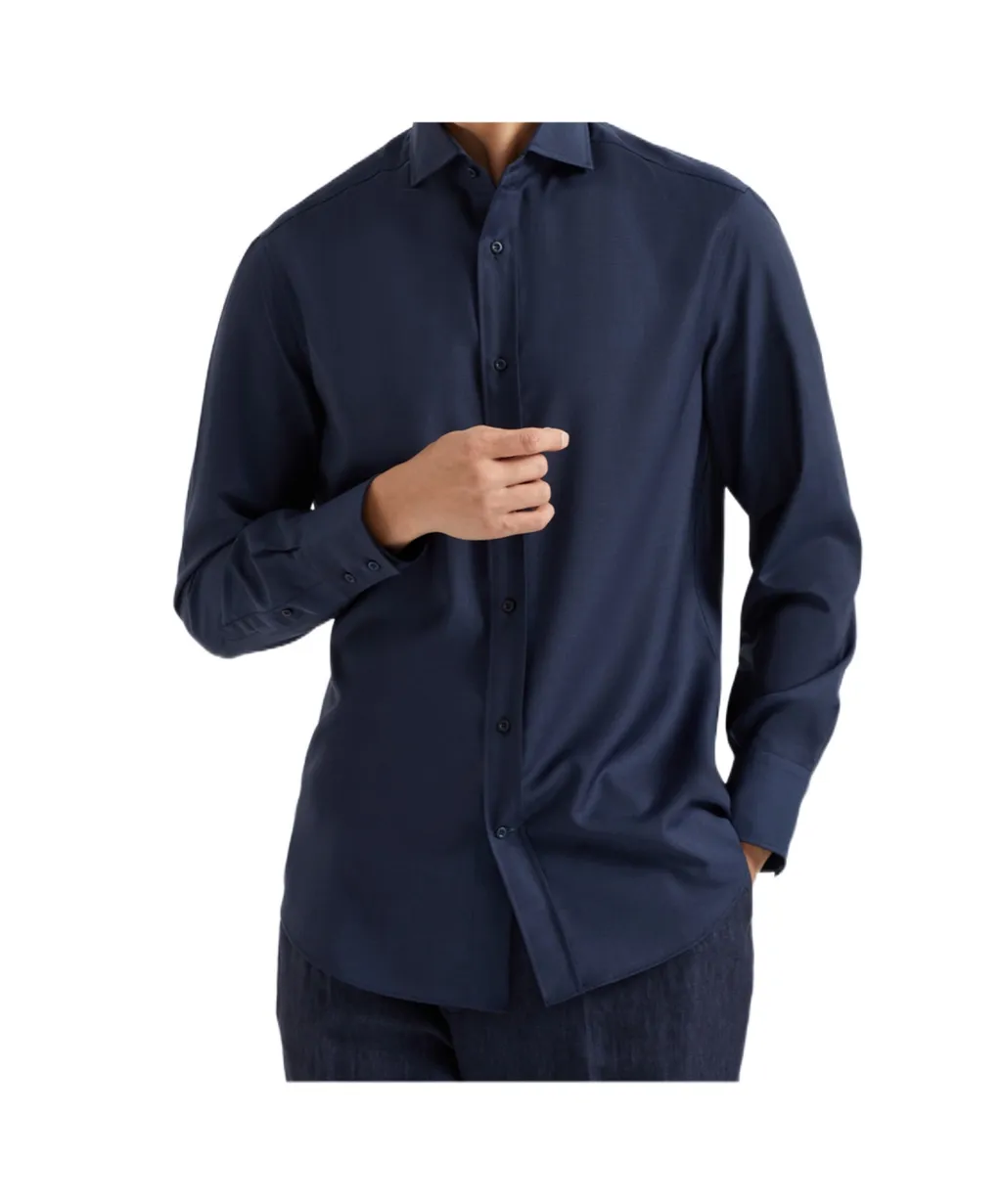 Long-Sleeved Buttoned Shirt