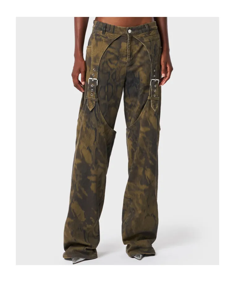 Low-Rise Boyfriend Jeans