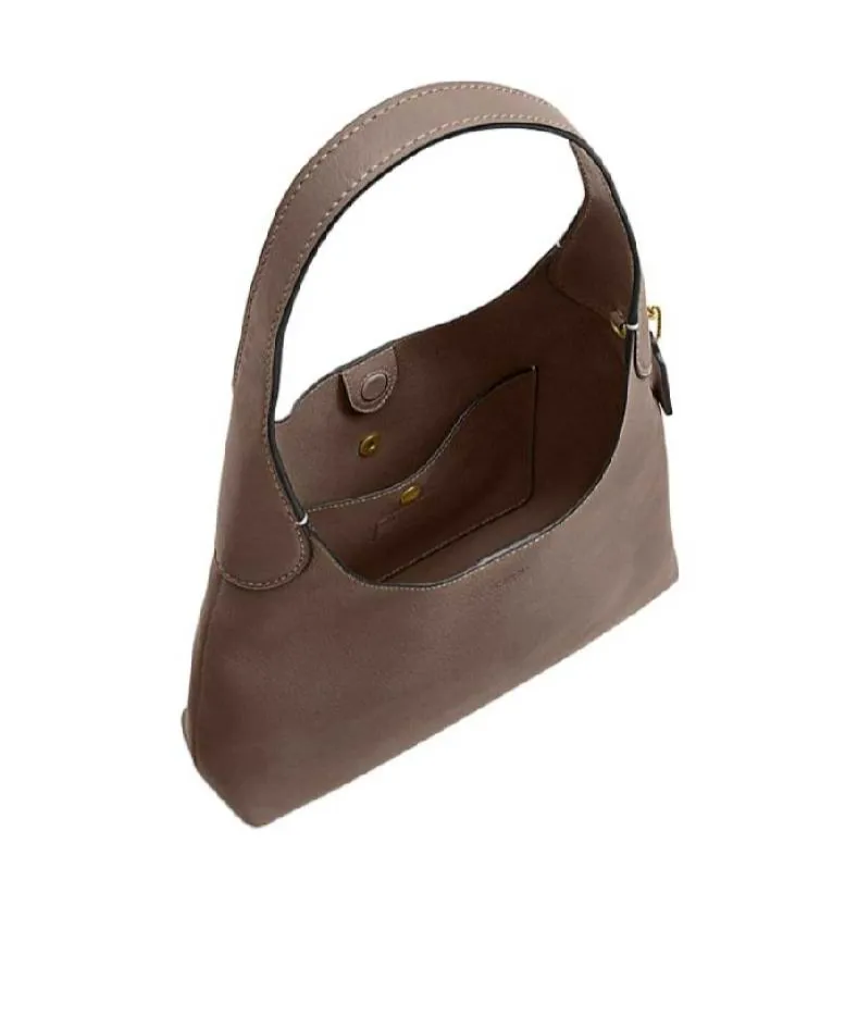 Brooklyn 28 Logo Detailed Shoulder Bag
