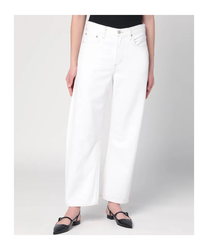 Belt-Loop Jeans