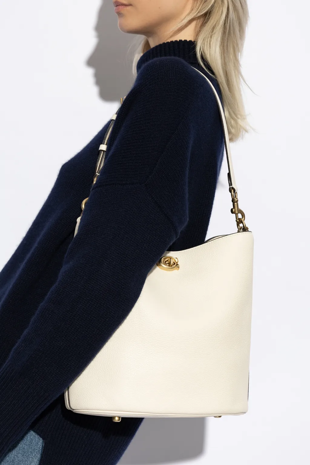 Willow B Logo Detailed Tote Bag