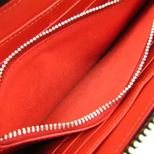 Rivet Zipper Purse