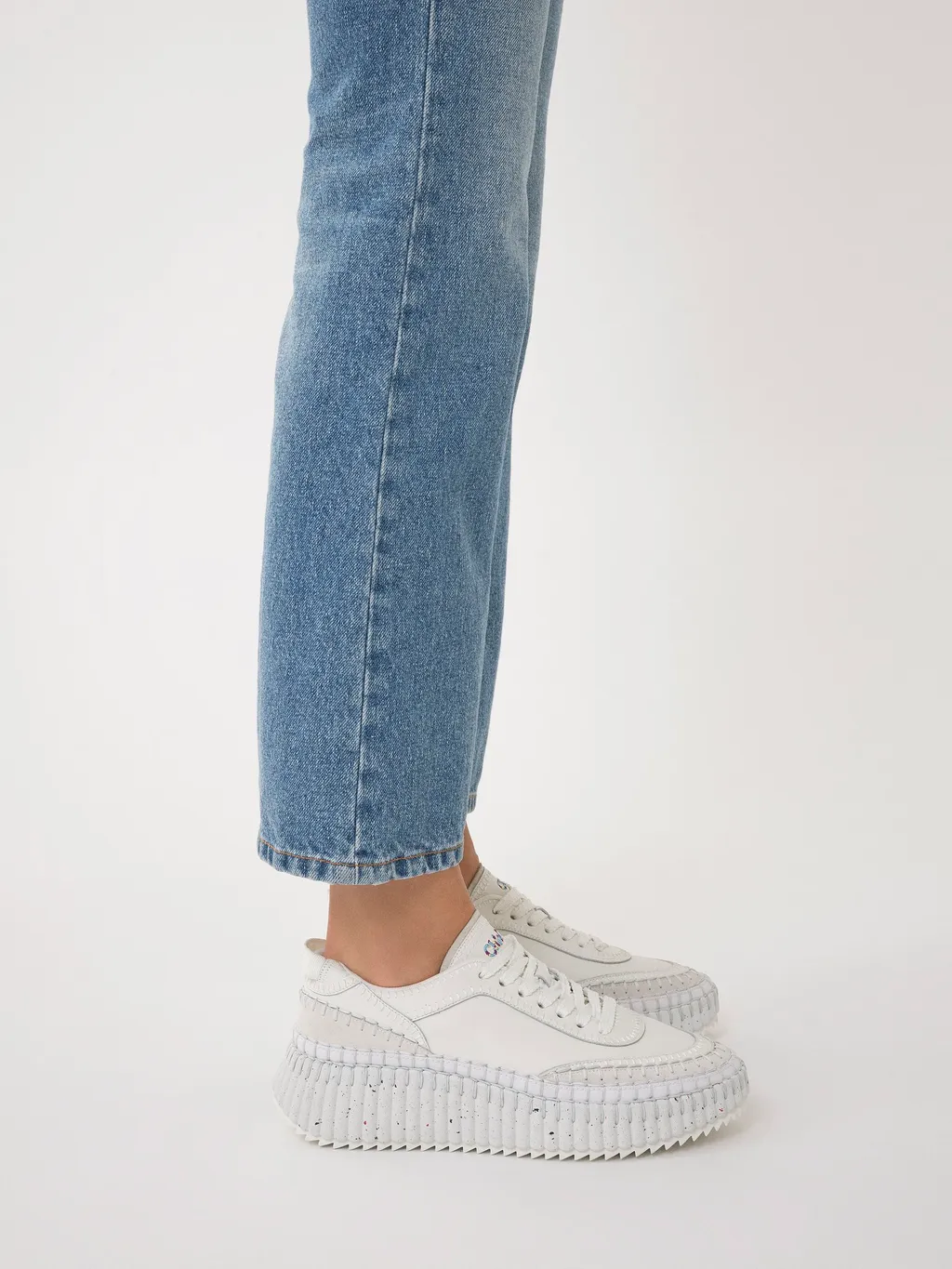 Nama Low-Top Sneakers