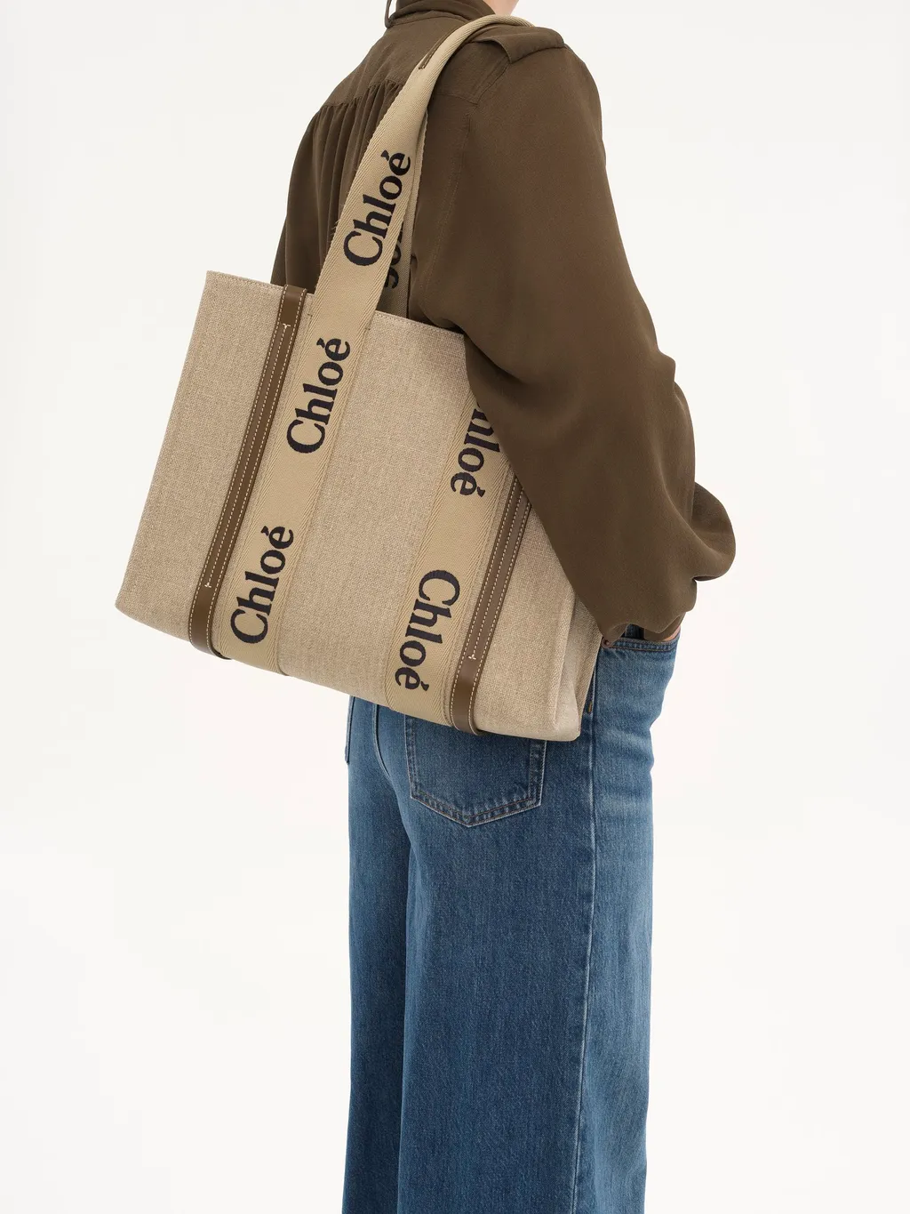 Woody Medium Tote Bag