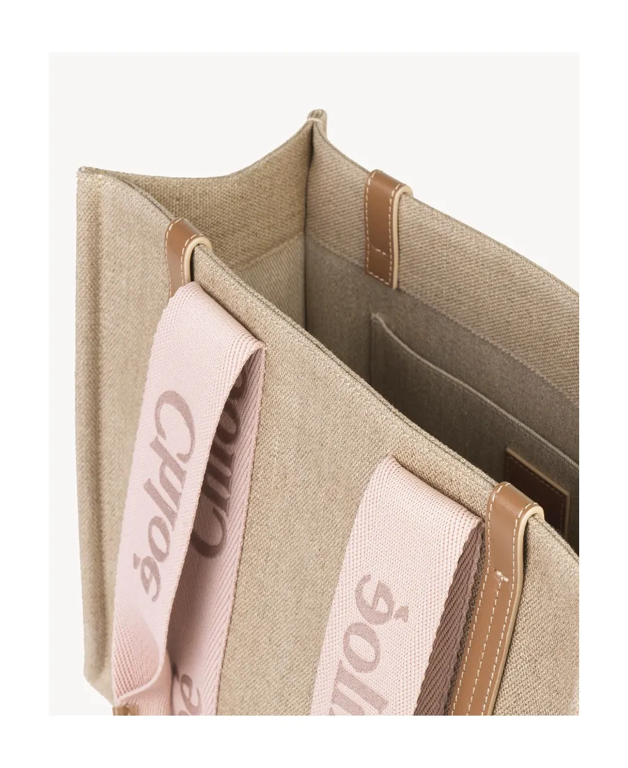 Woody Logo Detailed Medium Tote Bag