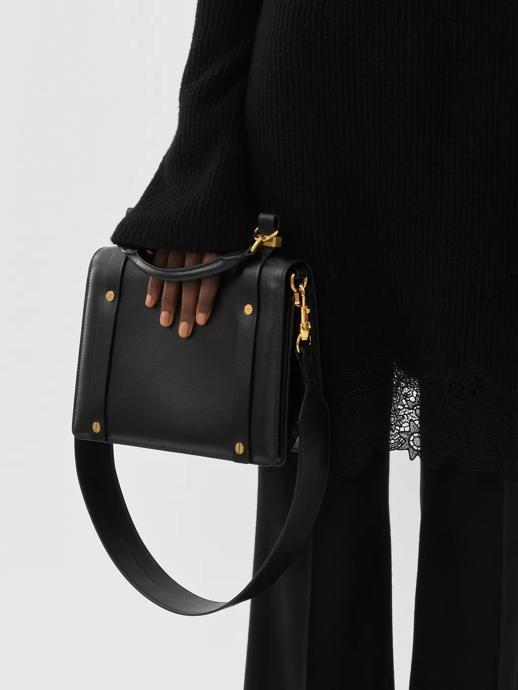 Ora Medium Shoulder Bag