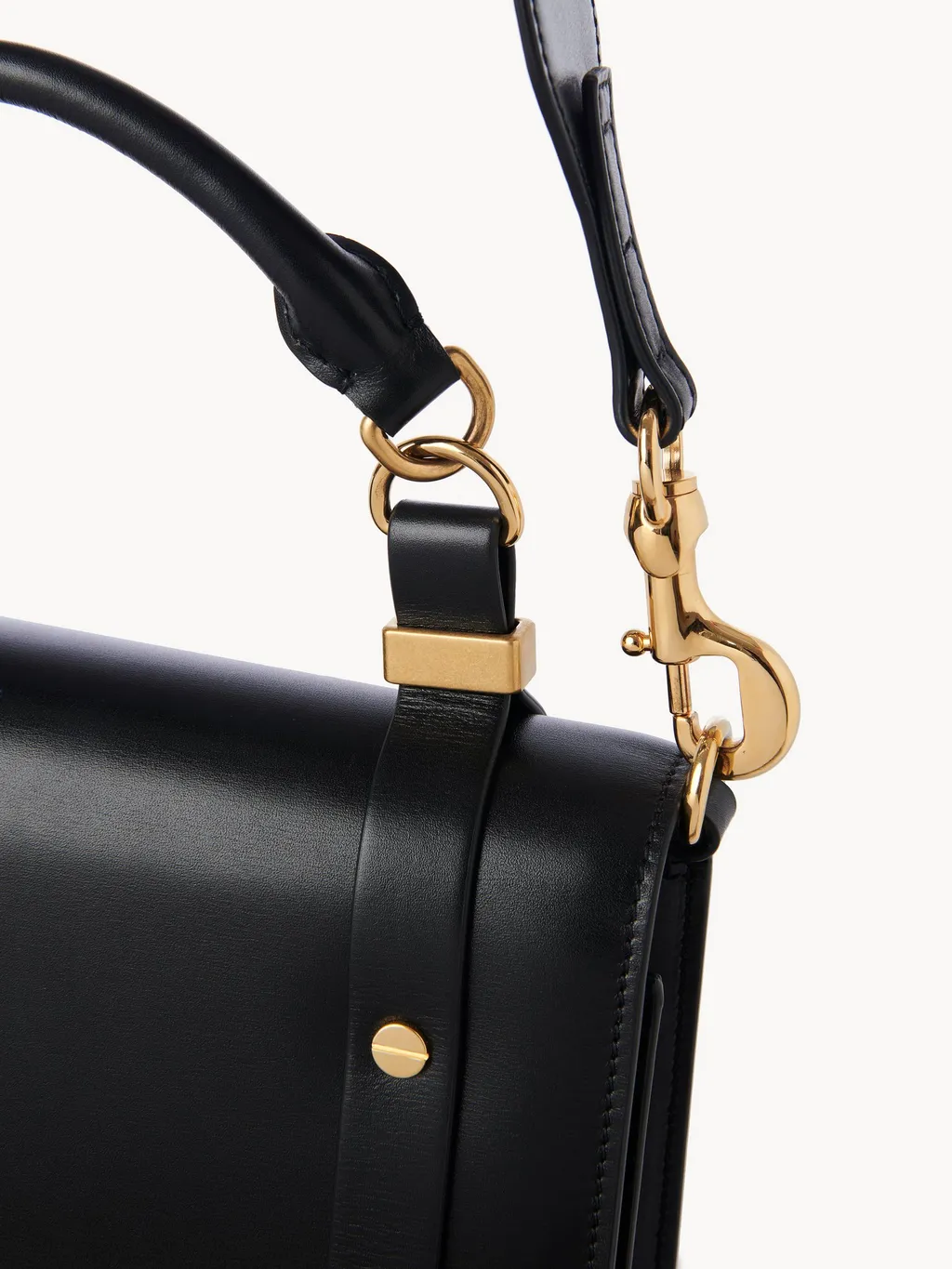 Ora Medium Shoulder Bag