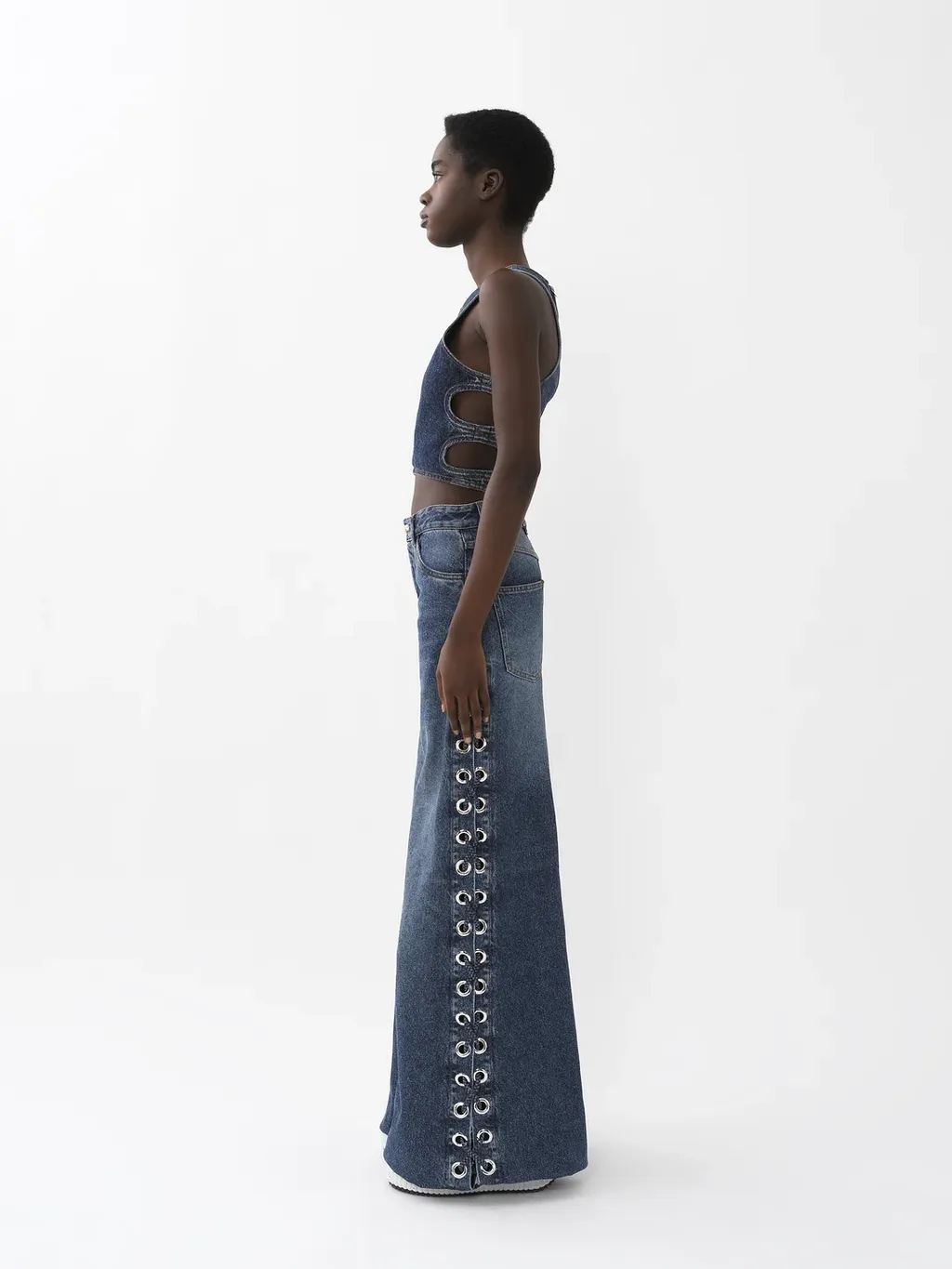 Wide-Legged Jeans