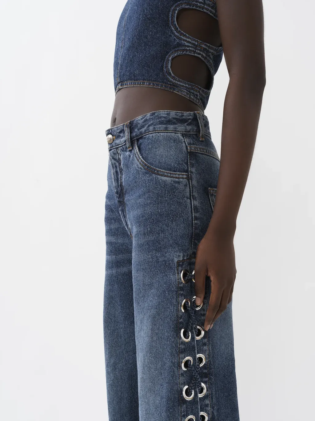 Wide-Legged Jeans