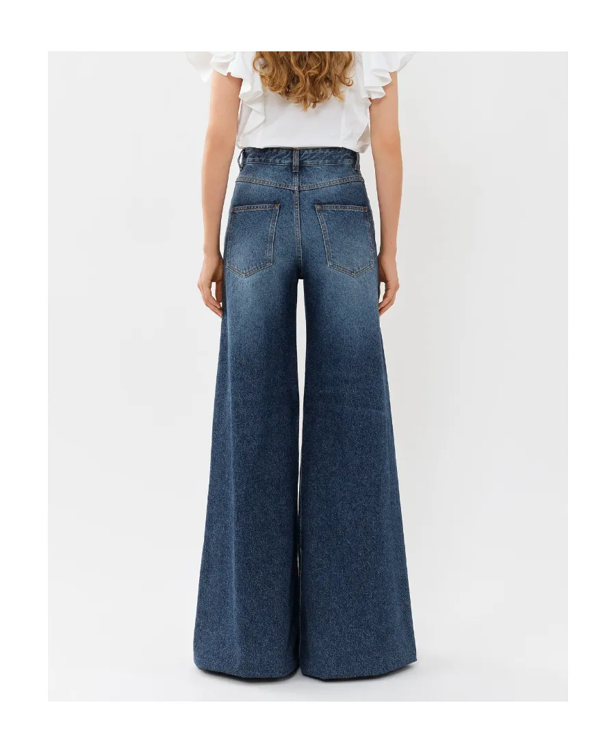 Wide-Leg Jeans
