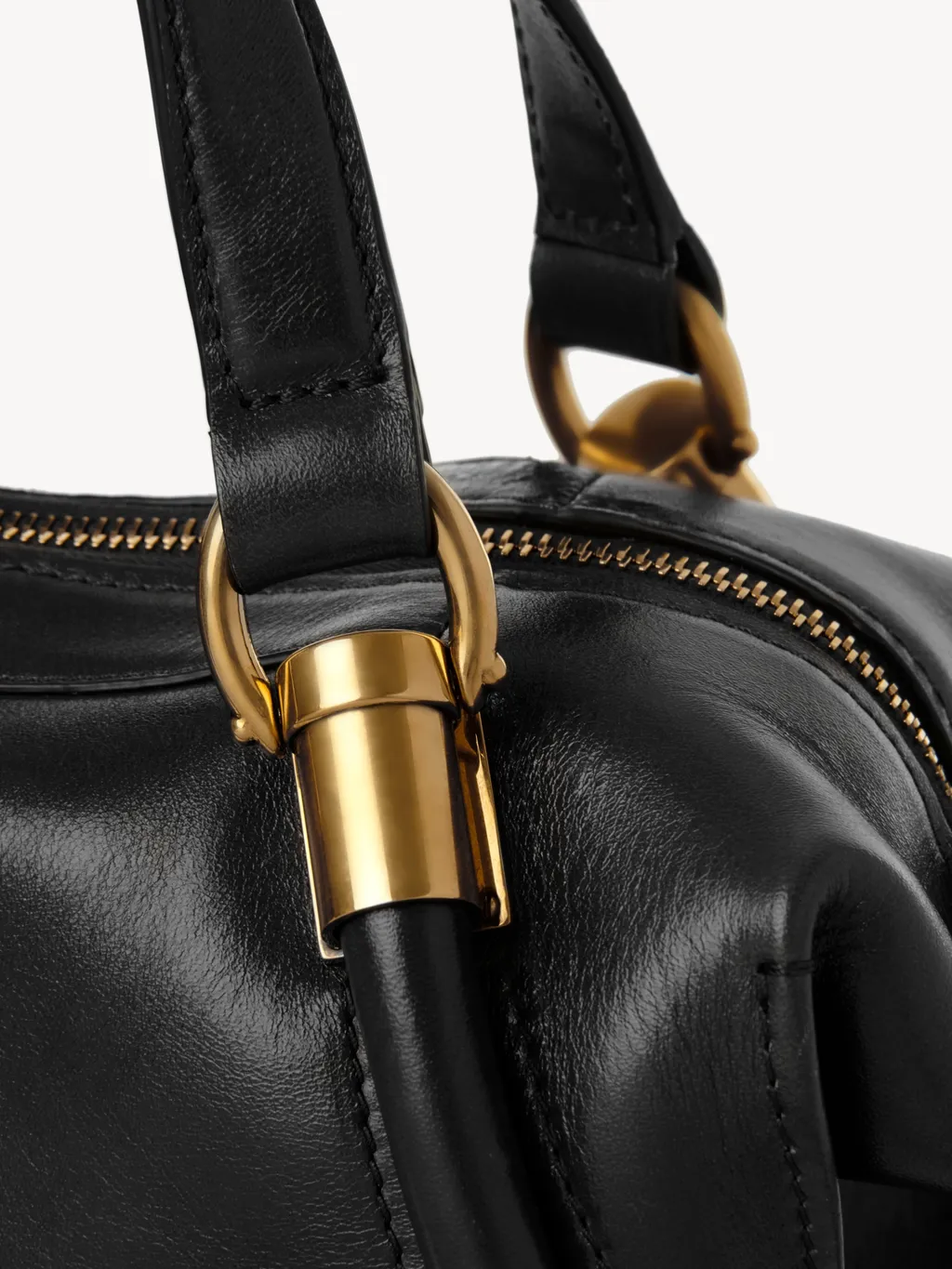 Paraty 24 Small Shoulder Bag