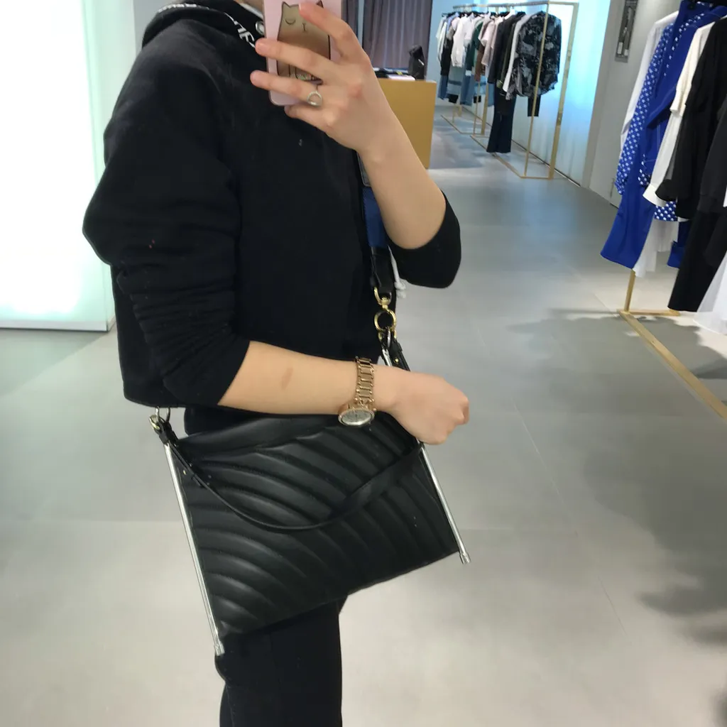 Roy Medium Handbag