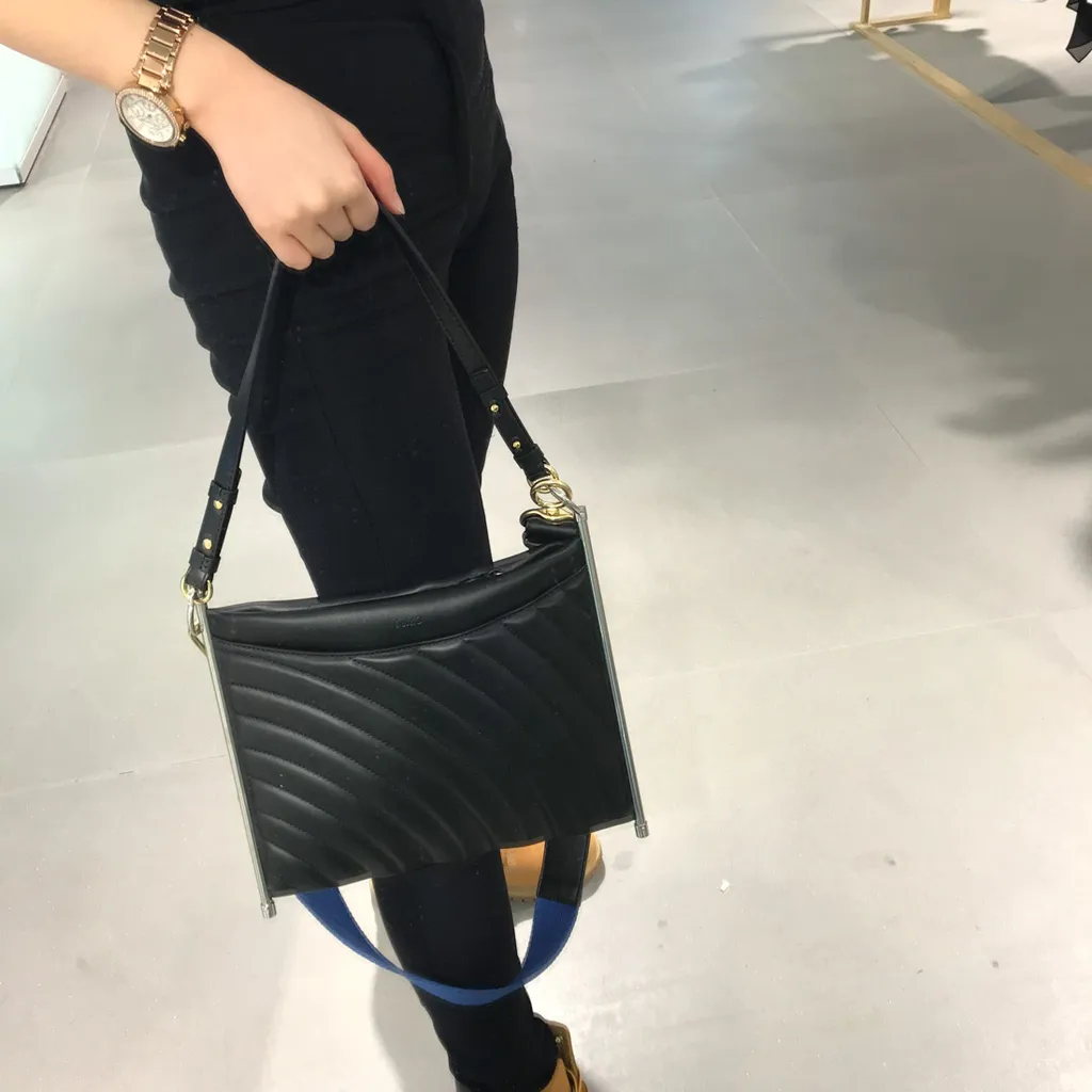 Roy Medium Handbag