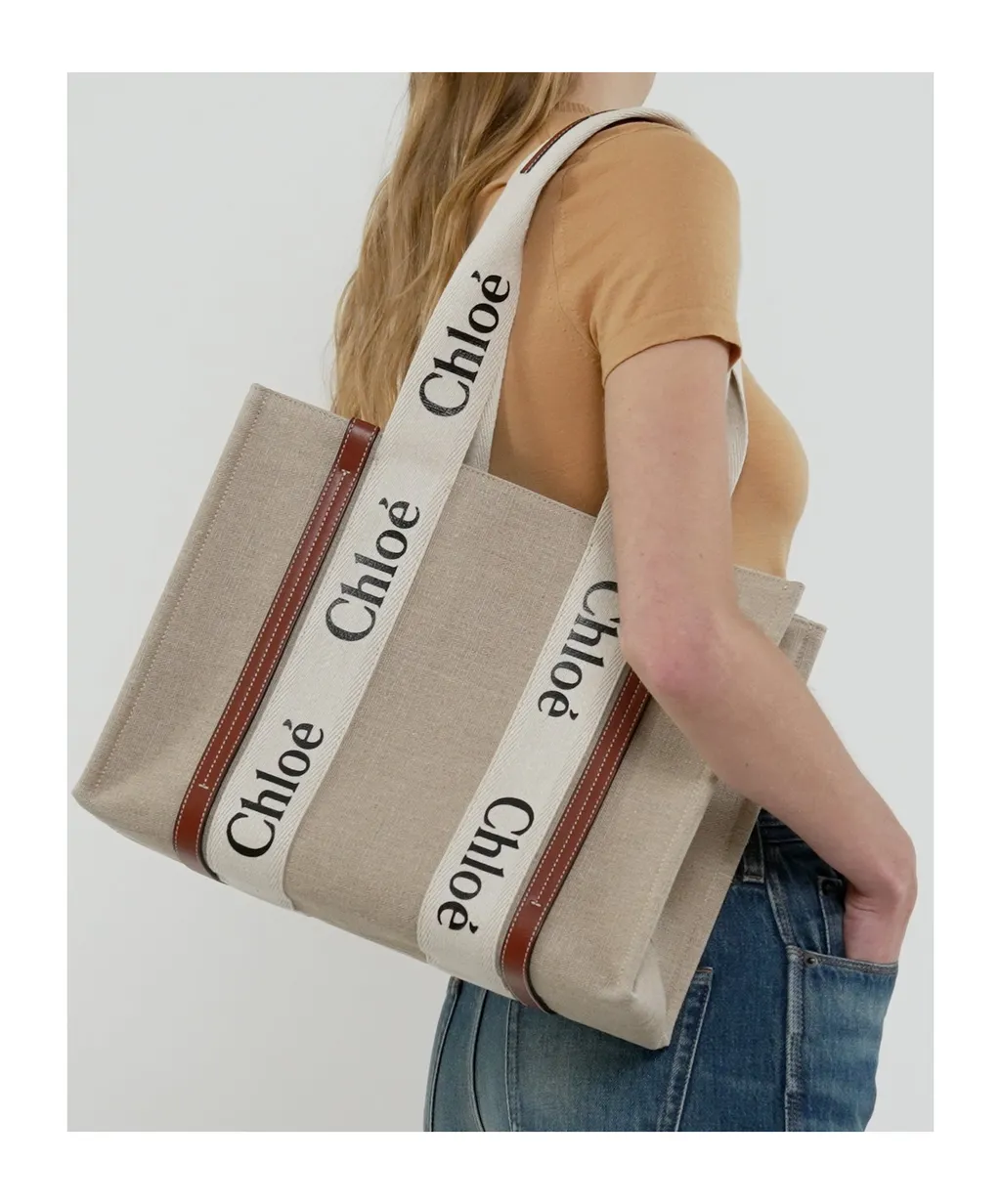 Woody Logo Printed Medium Tote Bag