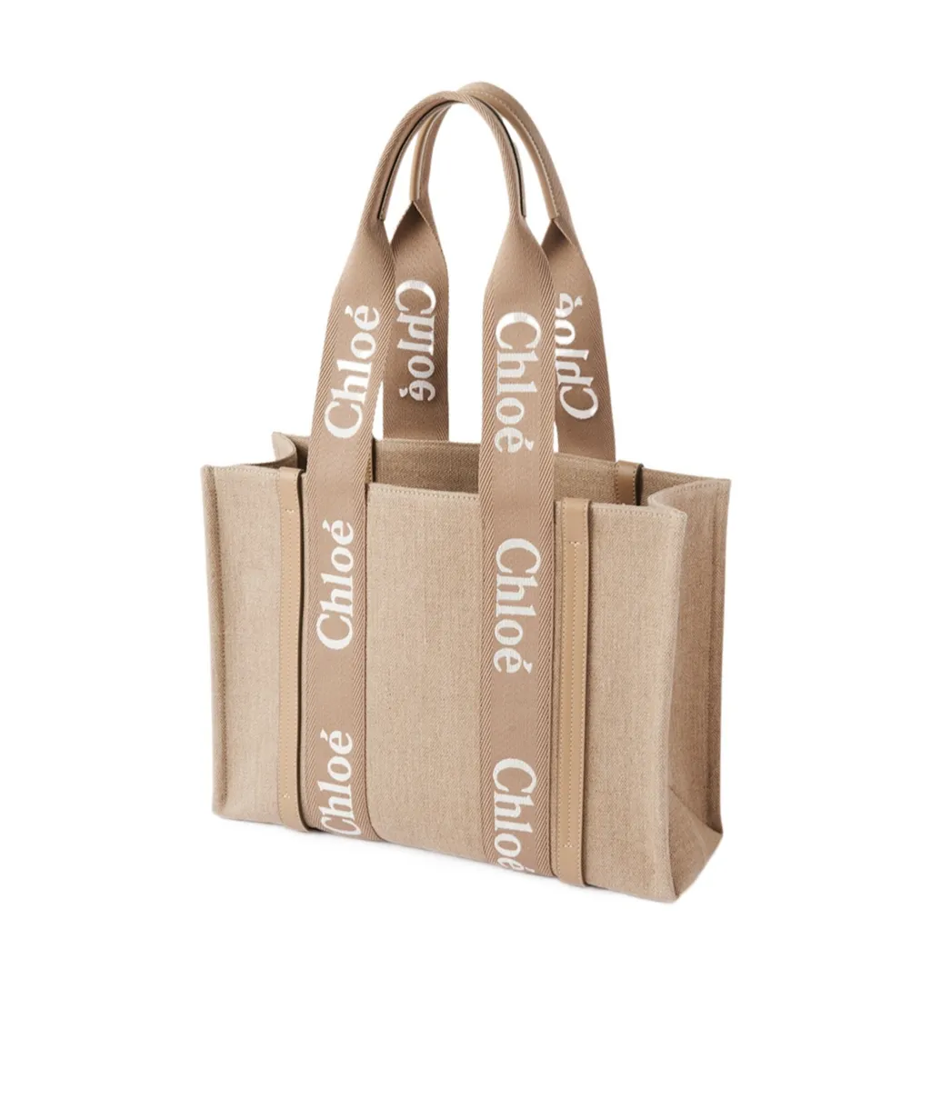 Woody Medium Logo Detailed Tote Bag