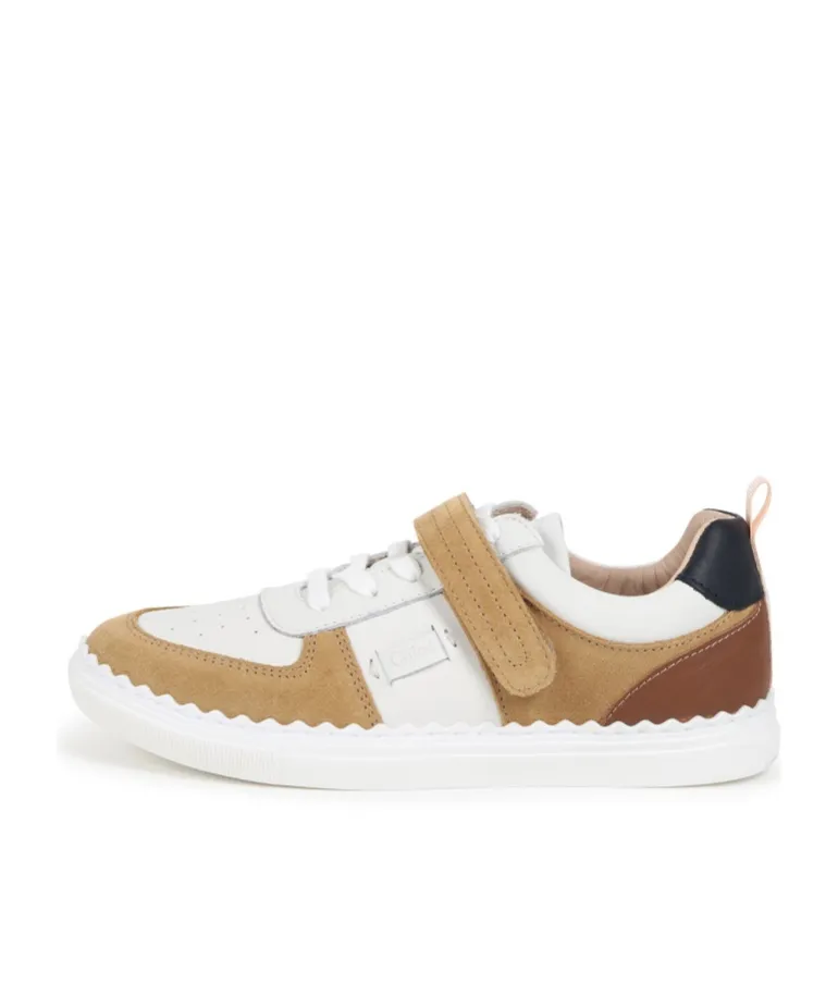 Round-Head Sneakers