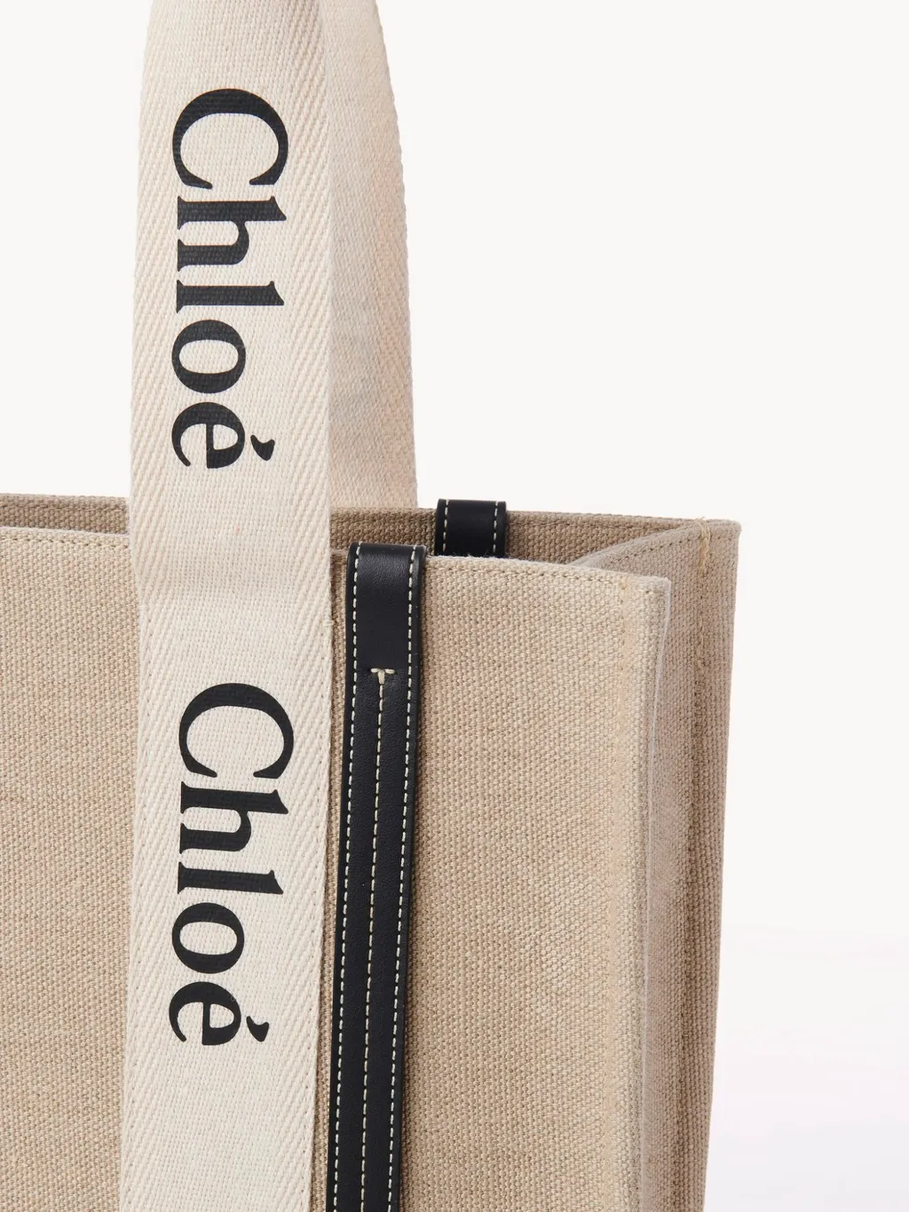 Woody Logo Detailed Medium Tote Bag