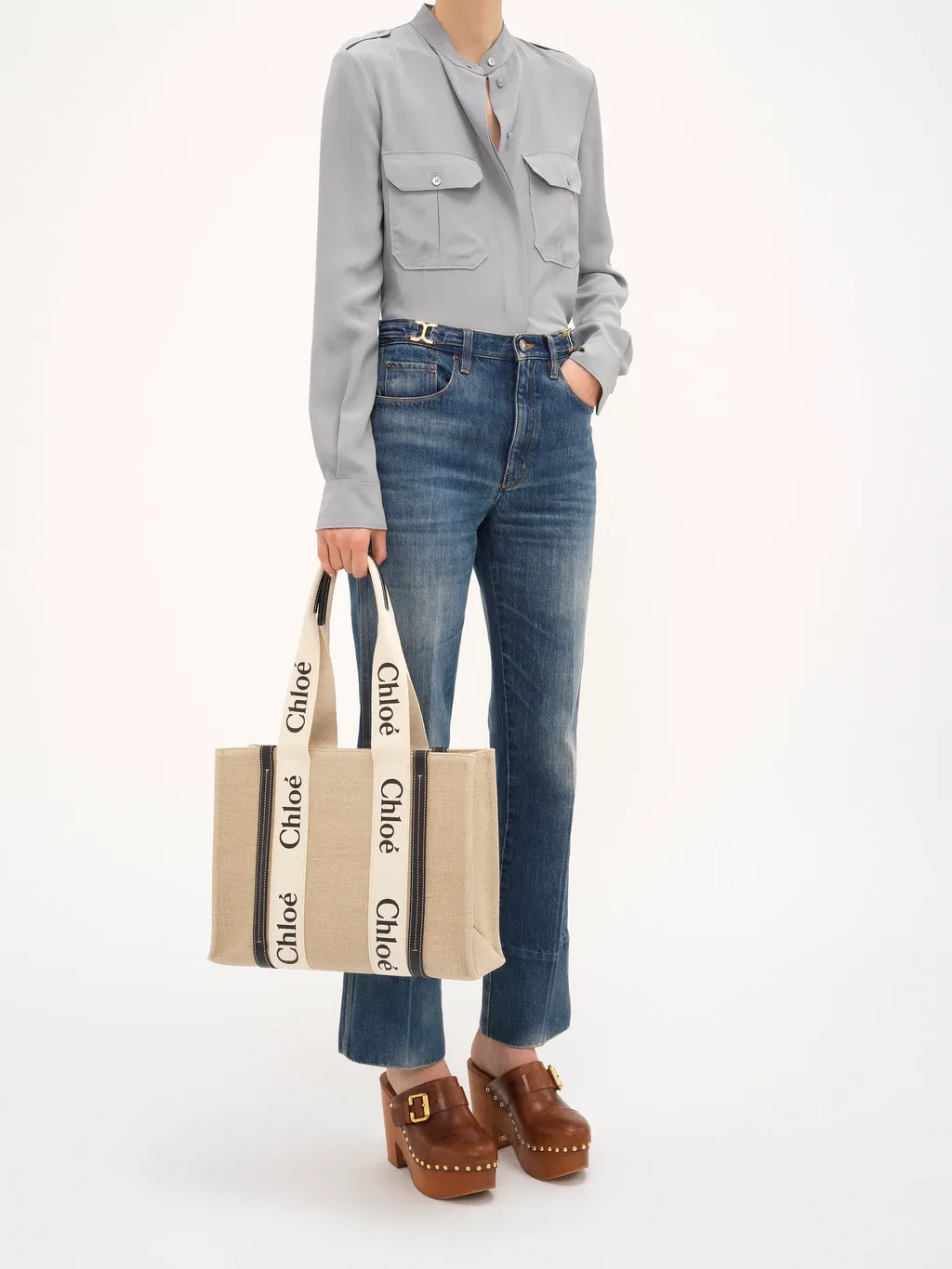 Woody Logo Detailed Medium Tote Bag