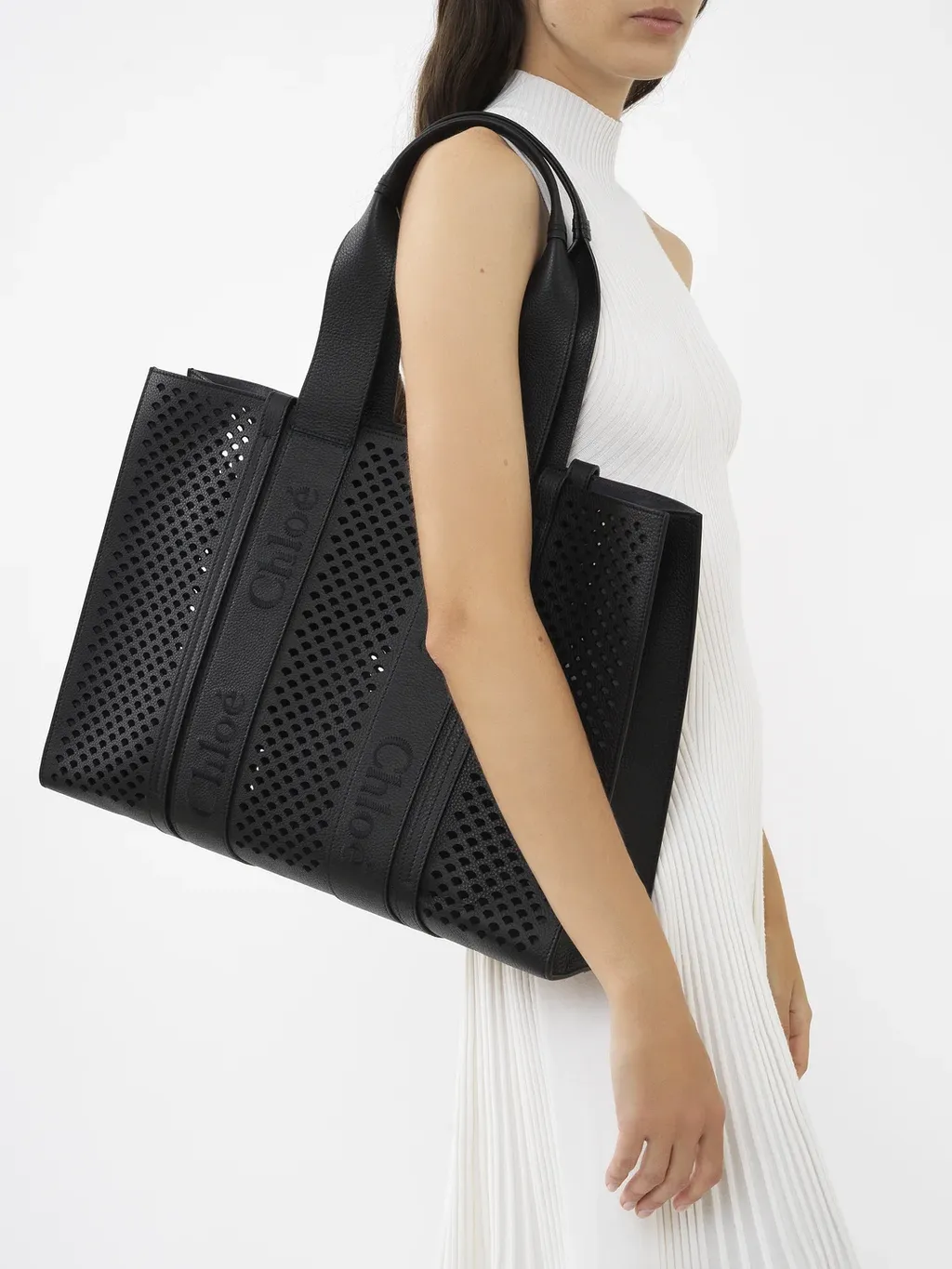 Woody Cut-Out Detailing Leather Tote Bag