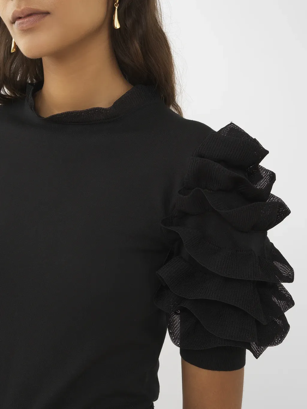 Short-Sleeved Ruffled T-Shirt