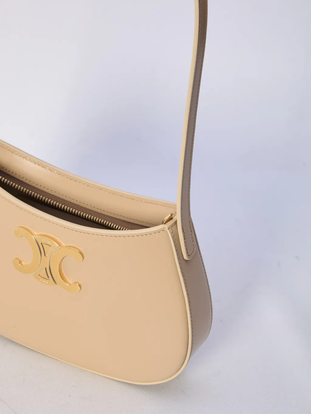 Medium Tilly Shoulder Bag