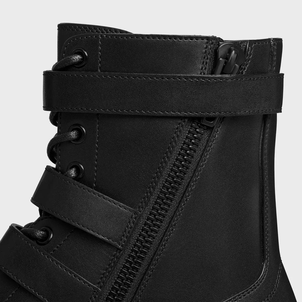 Maggie Buckle Zipped Boot In Shiny Bull