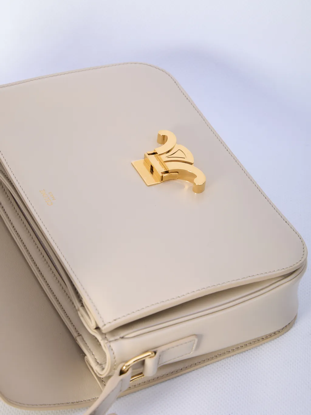 Classique Triomphe Bag In Shiny Calfskin