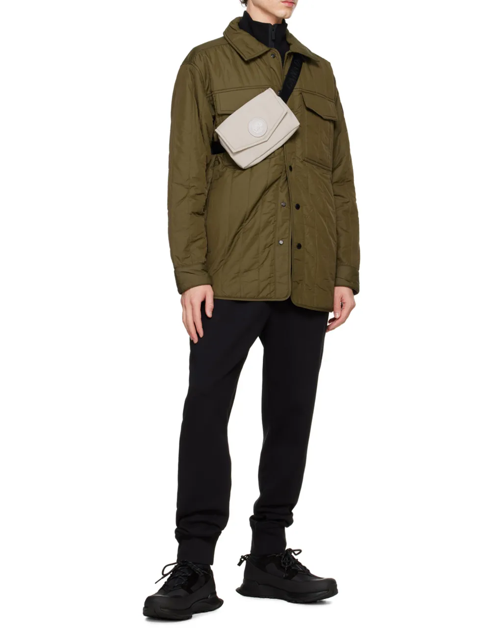 Logo-Patch Zipped Belt Bag
