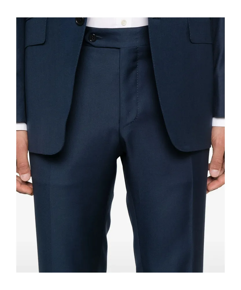 Long-Sleeved Suit