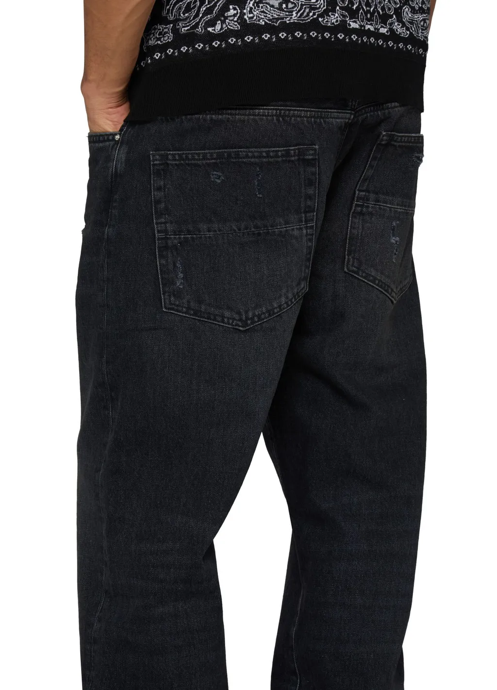 Straight Jeans