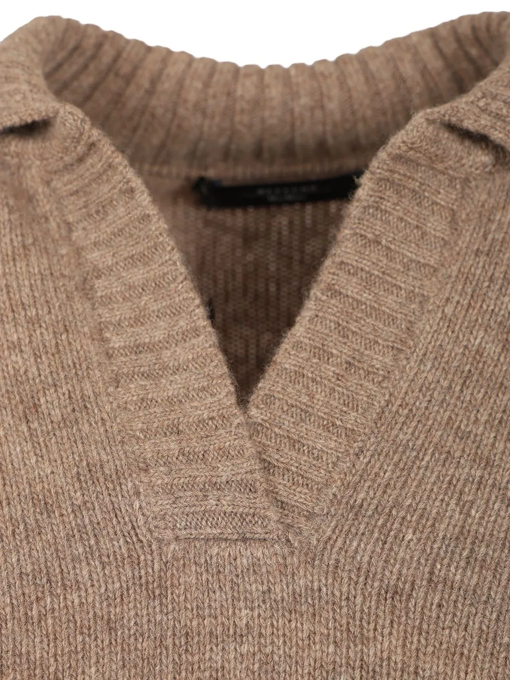 Agre V-Neck Jumper