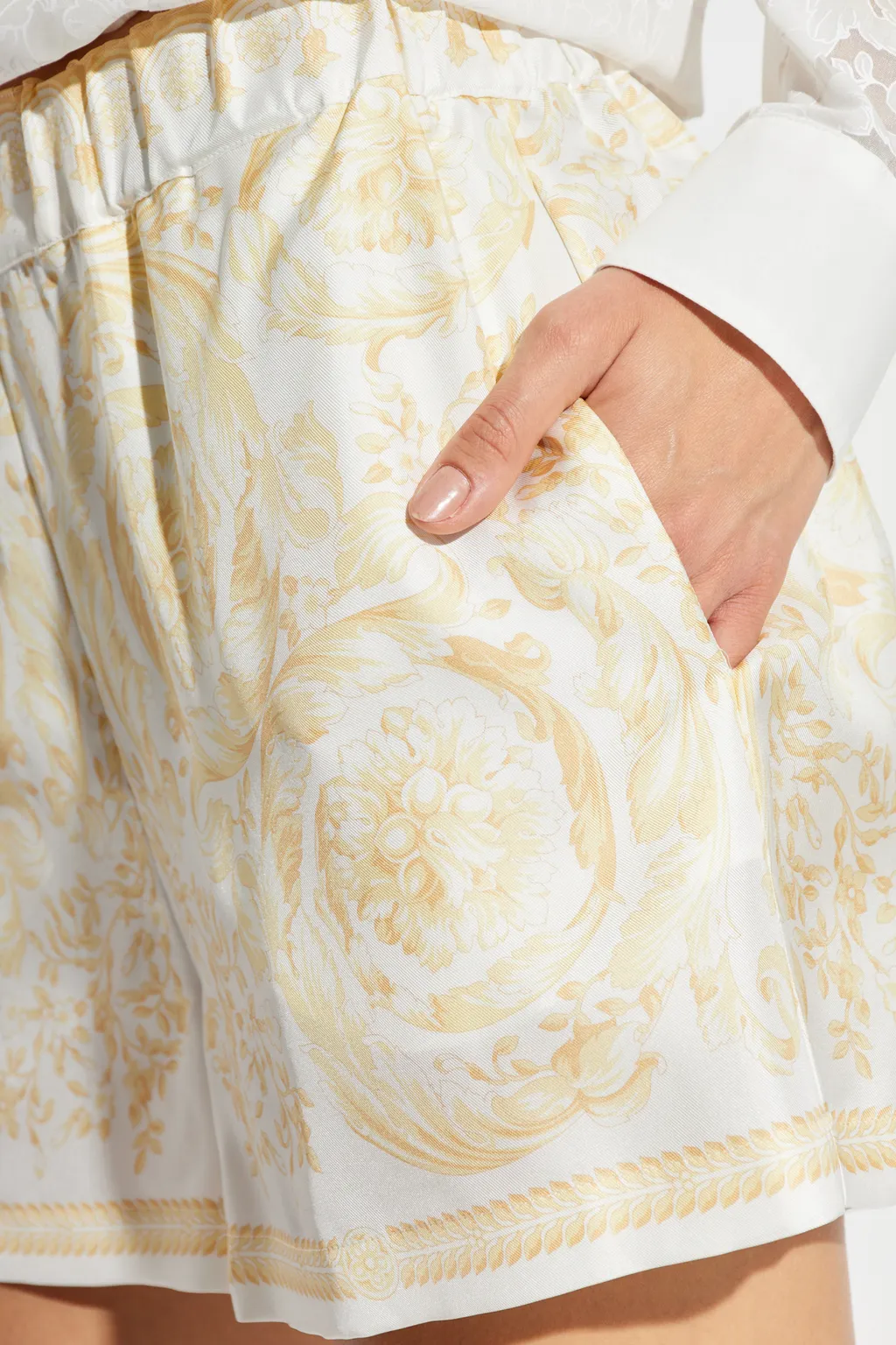 Pattern-Printed Elasticated-Waistband Shorts