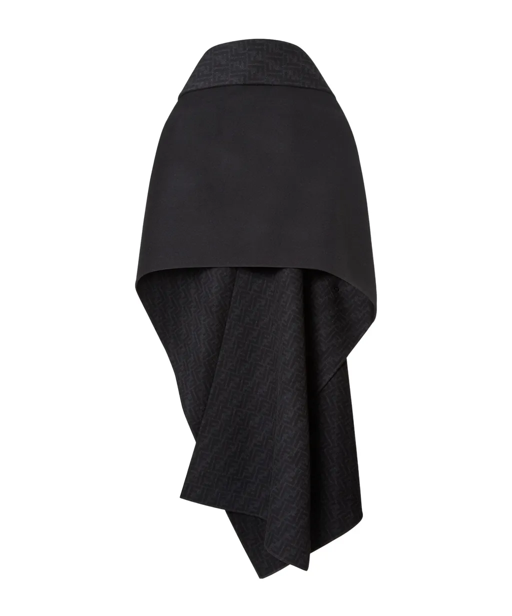 Enveloping Short Cloak