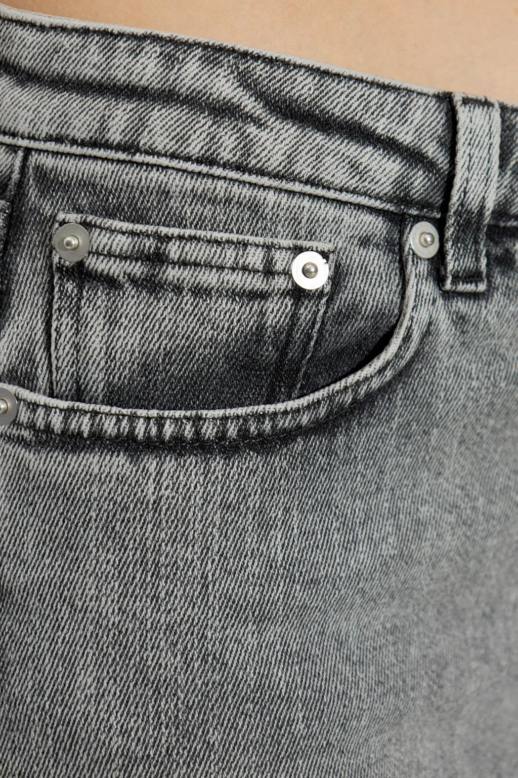 Belt-Loop Jeans