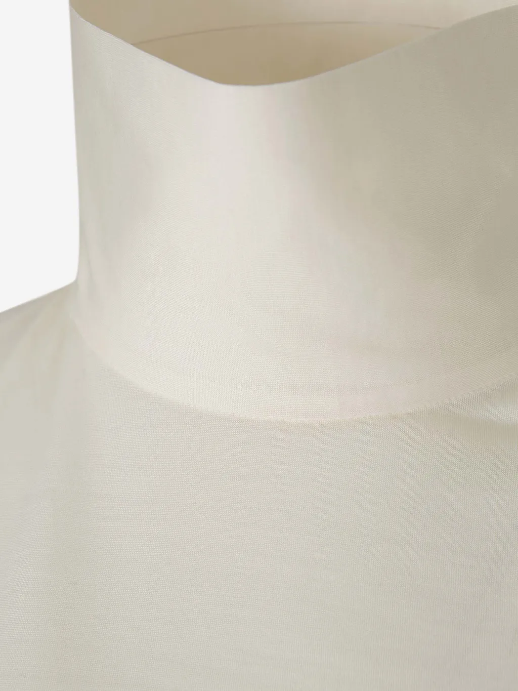 High-Neck Long Sleeved T-Shirt