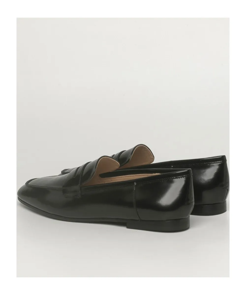 Logo Round-Head Loafers