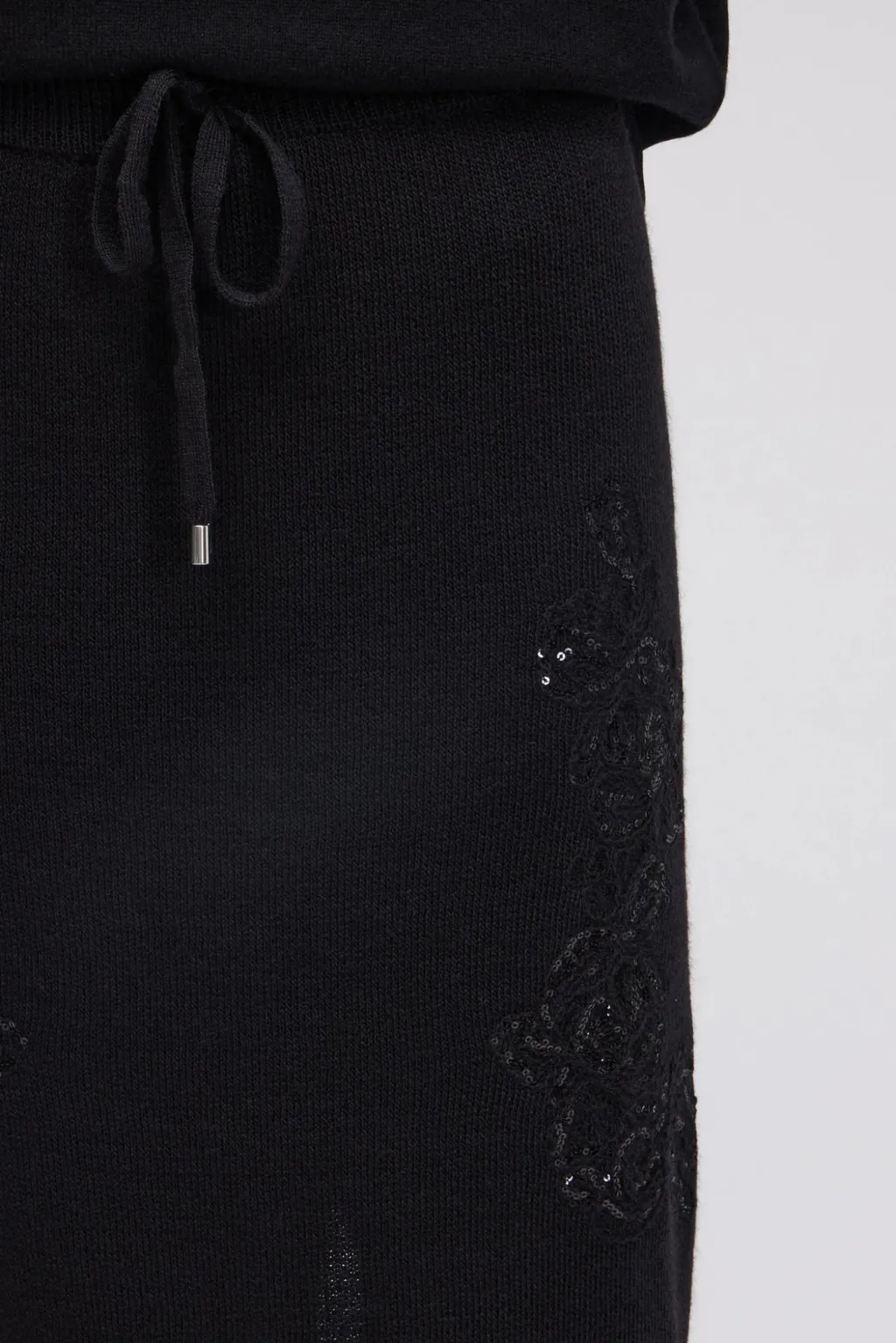 Sequin Embroidered Knitted Midi Skirt