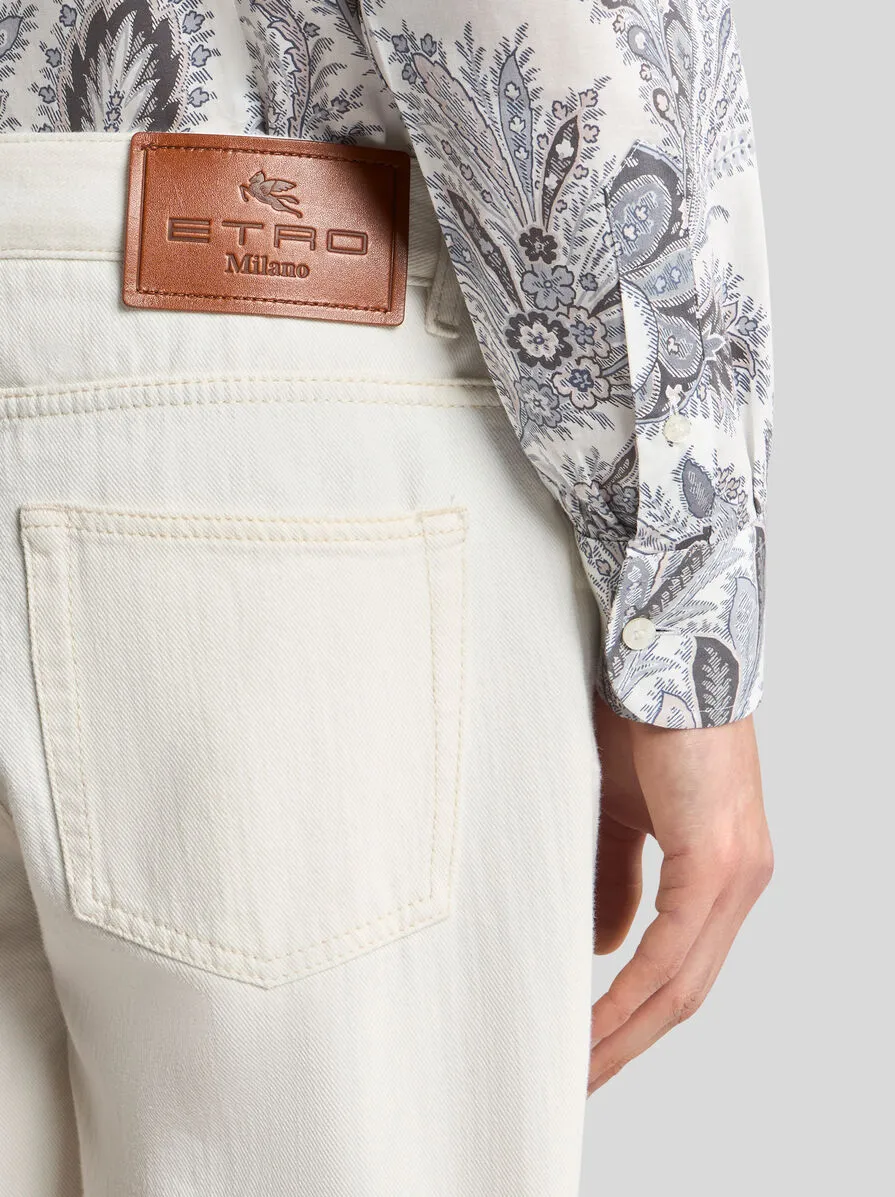 Regular-Fit Jeans With Stitching On Front Pockets