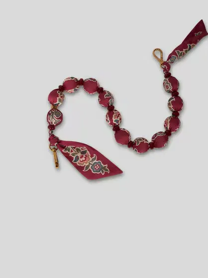 Handle With Printed Fabric Spheres And Beads