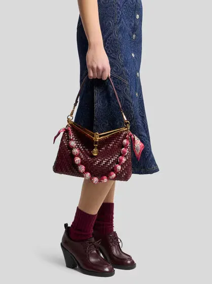 Handle With Printed Fabric Spheres And Beads