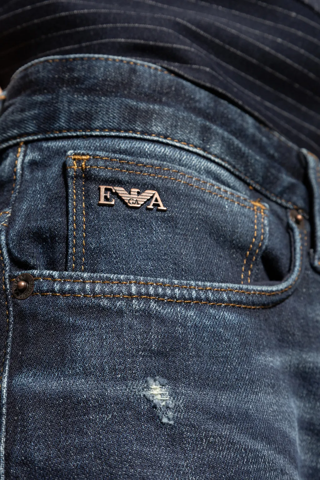 J06 Slim Fit Jeans