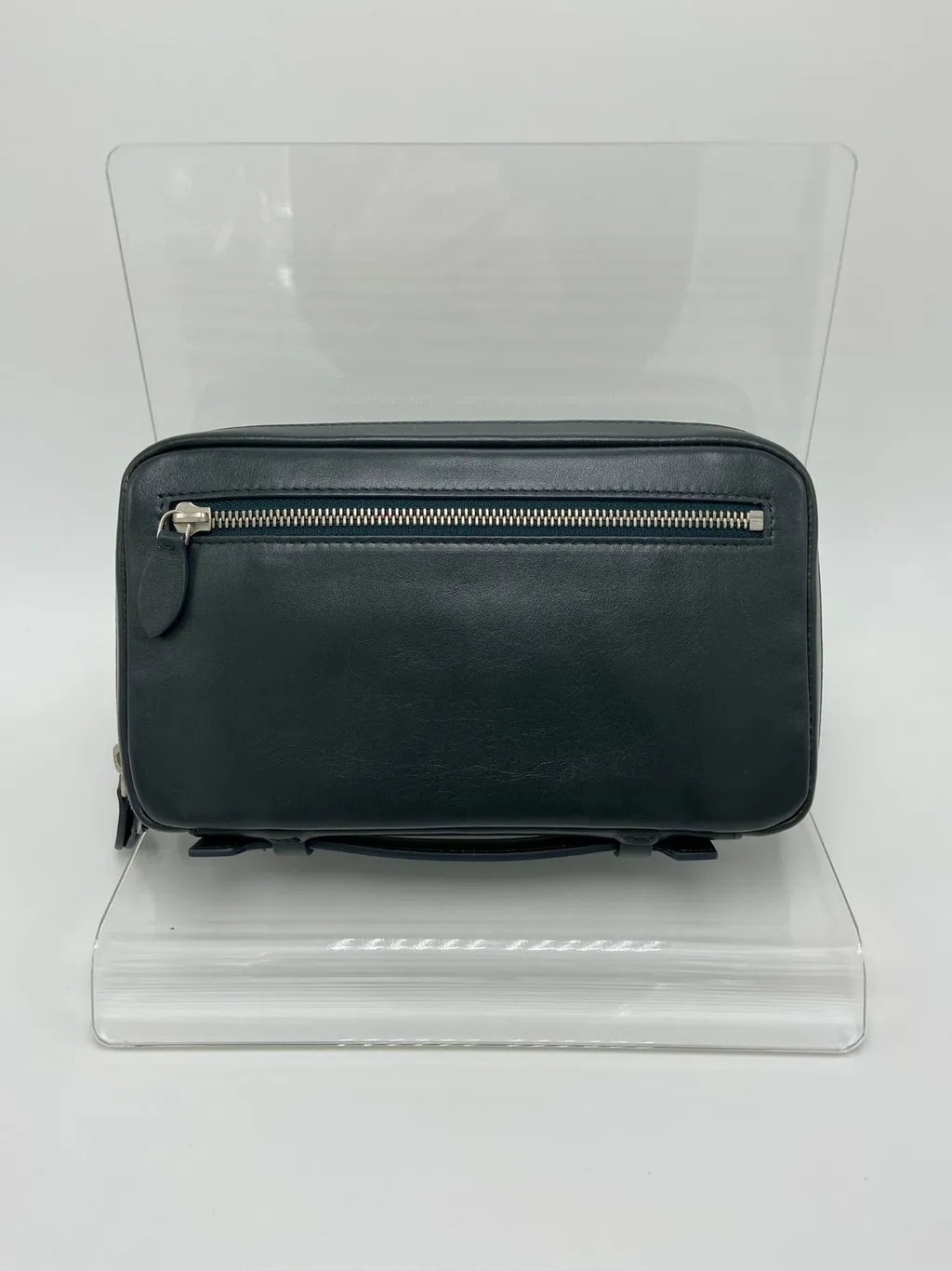 Zipper Clutch
