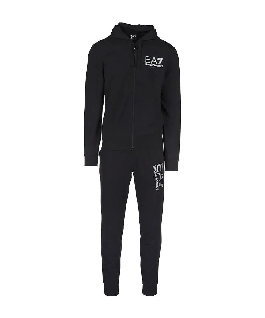 Logo Details Sports Suit