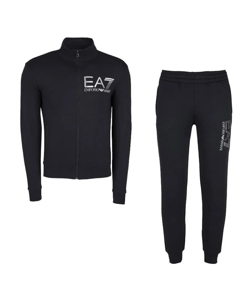 Logo Details Sports Suit
