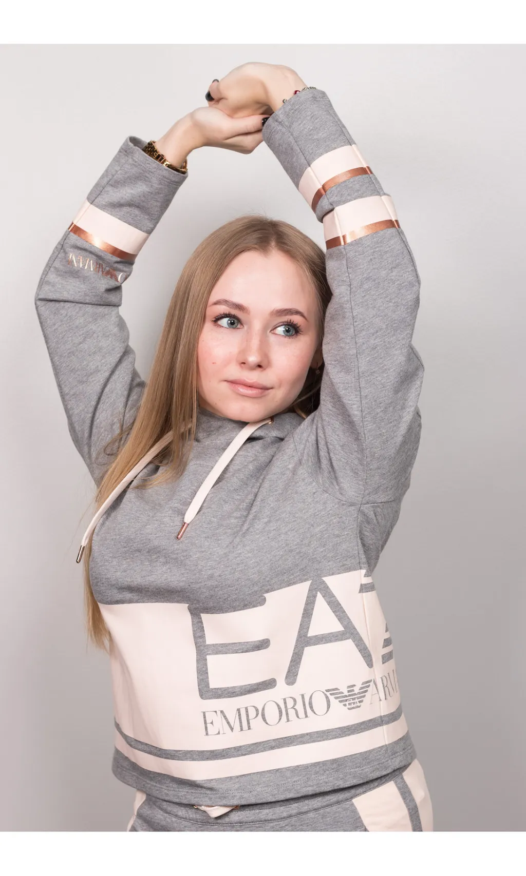 Logo Color Hooded Sweater