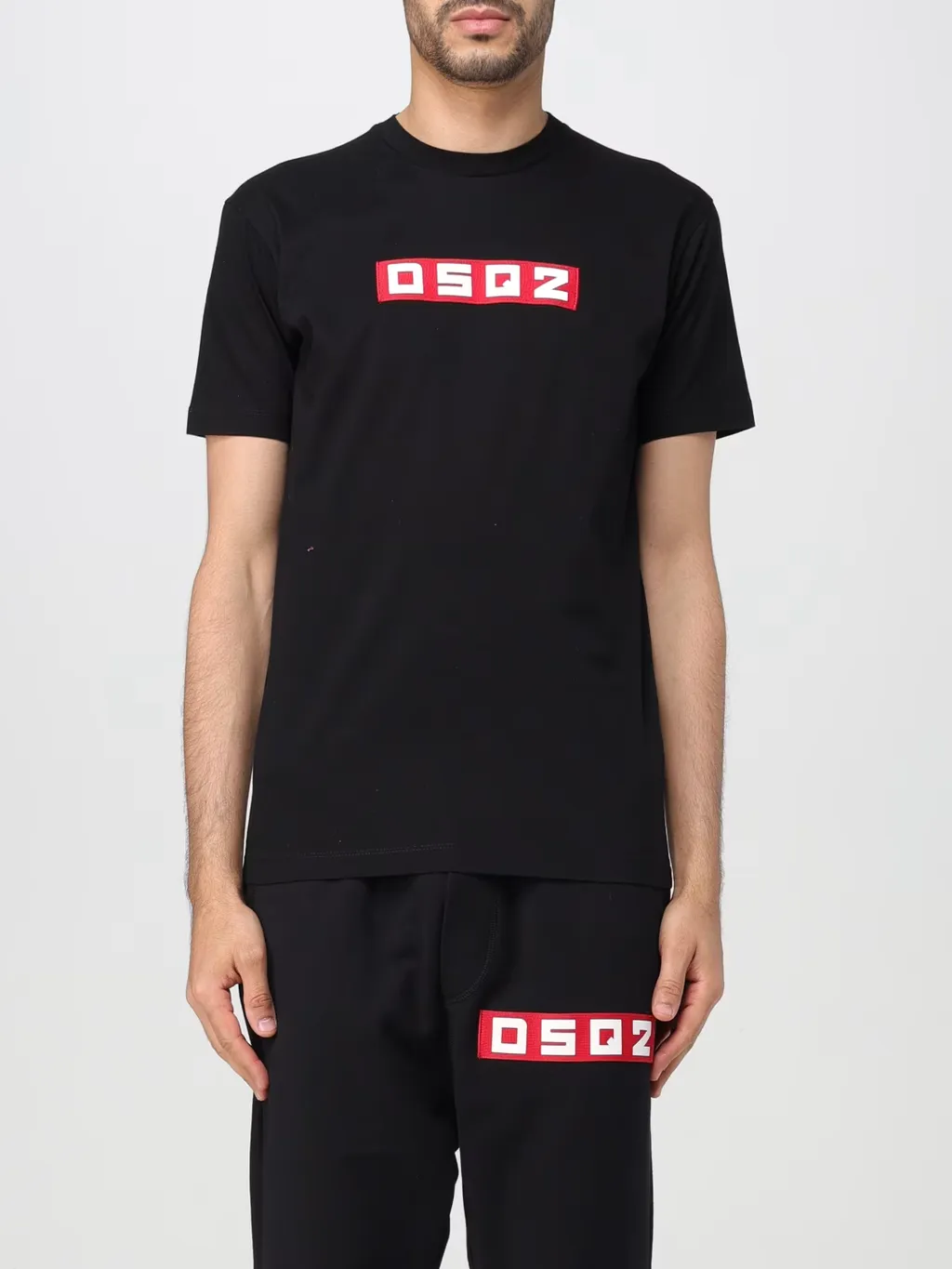 D2 Logo Patch Crewneck T-Shirt