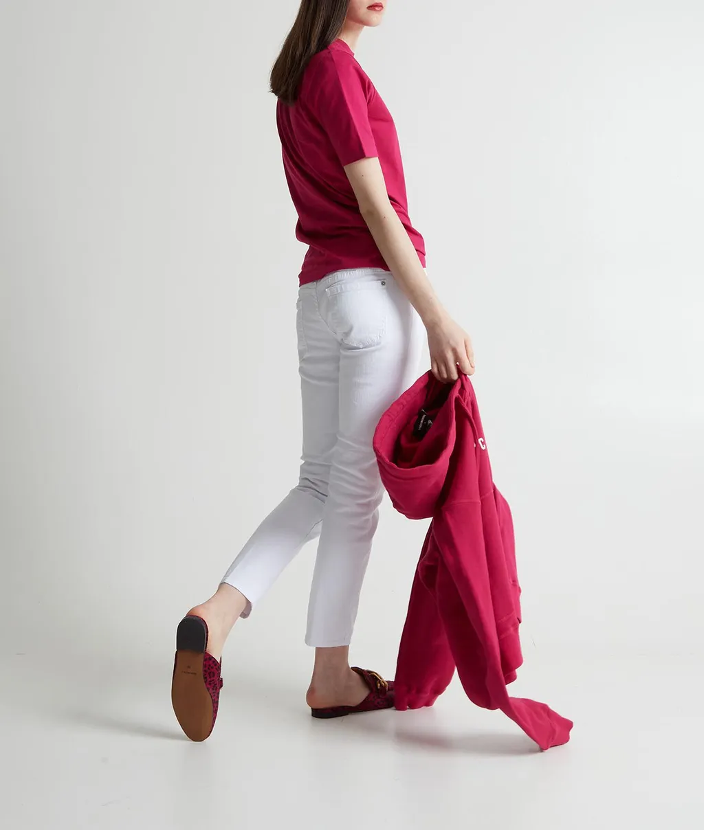 Low-Rise Stretched Jeans