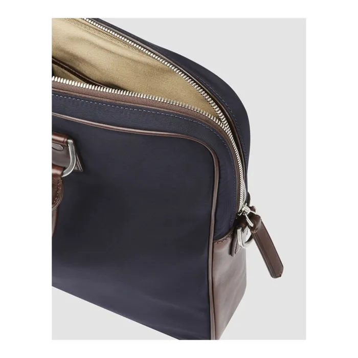 Logo Briefcase