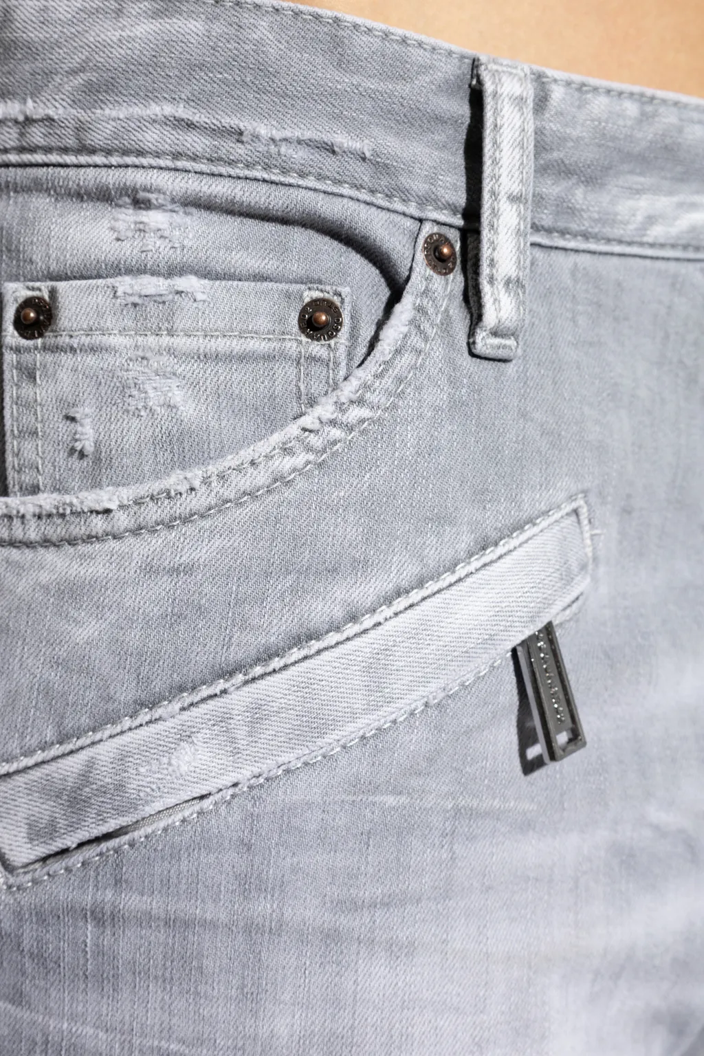 Distressed Skinny Jeans