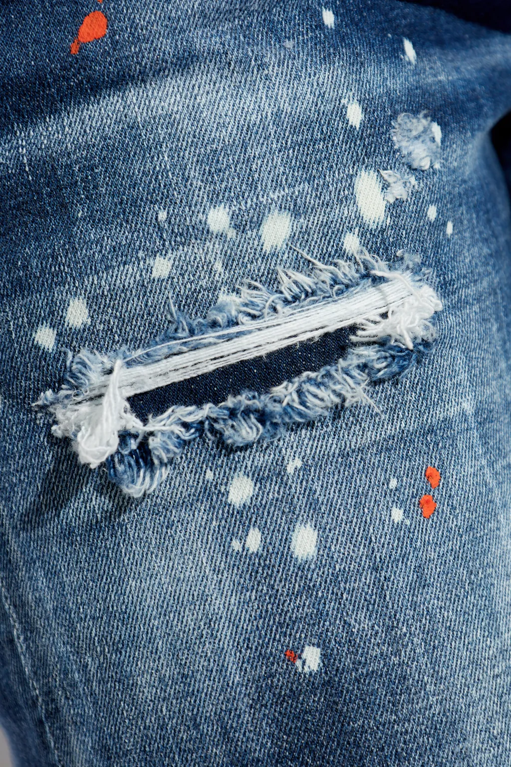 Distressed Skinny Jeans